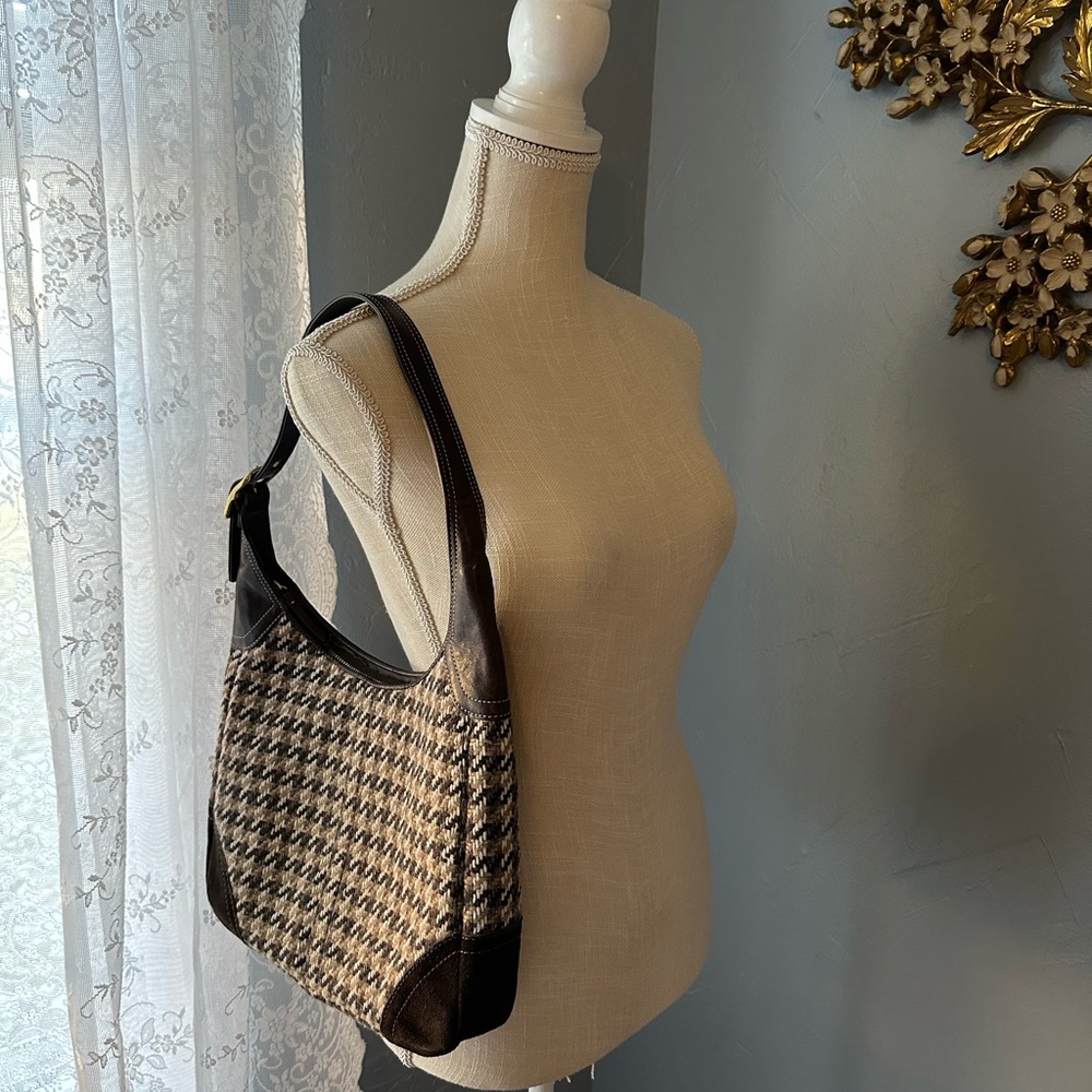 Authentic Coach Houndstooth Wool Suede Tweed Shoulder Bag! EUC! Style #10279
